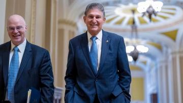 Manchin has 'no intention' of switching to be independent, suggests that could change