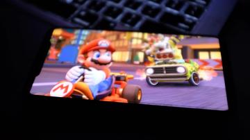 The Mystery of 'Mario Kart 7's Strange Update