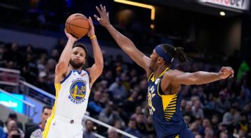Stephen Curry’s shoulder injury latest concern for Warriors