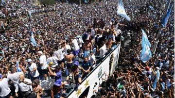 World Cup 2022: How Argentina's chaotic celebrations unfolded