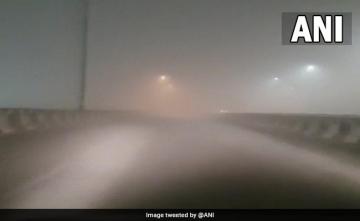 Delhi Wakes Up To Shivers, Dense Fog As Cold Wave Batters North India
