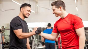 How to Help the New People at the Gym Without Being Condescending
