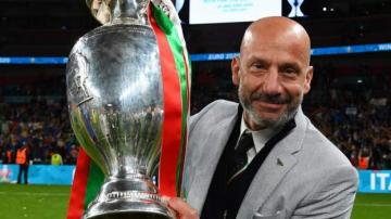 Former Chelsea and Italy striker Vialli dies aged 58