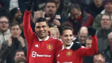 Manchester United 3-1 Reading: Casemiro double helps hosts reach FA Cup fifth round