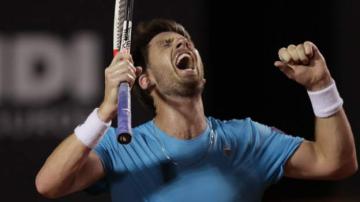 Rio Open: Cameron Norrie wins fifth ATP title with thrilling win over Carlos Alcaraz