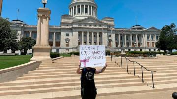 Arkansas lawmakers OK anti-abortion monument at Capitol