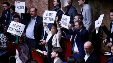 How French government's special power to impose a bill works