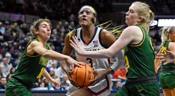March Madness Takeaways: Canada’s Aaliyah Edwards steps up yet again for UConn