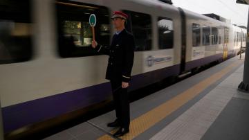 After Greek rail disaster, trains gradually restart