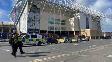 Leeds close Elland Road ground after police advice