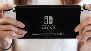 You Can Grab the Nintendo Switch OLED for $40 off Right Now