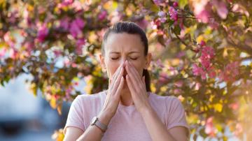 It's Time to Start Taking Your Spring Allergies Seriously