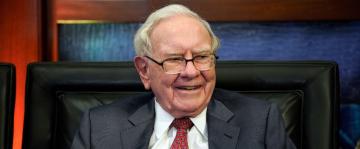 Buffett says people shouldn't worry about Berkshire, banks