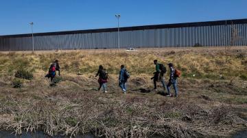 Biden admin pauses asylum processing changes for migrants at border