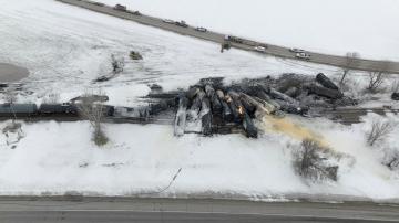 Fractured rail found after fiery Minnesota derailment