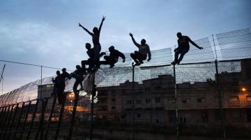 EU lawmakers approve migration plan, set clock ticking