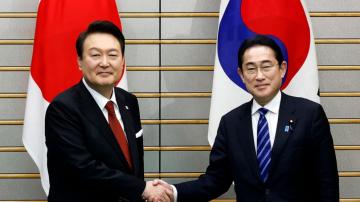 South Korea restores Japan on trade 'white list'