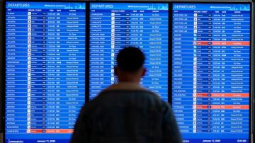 New report blames airlines for most flight cancellations