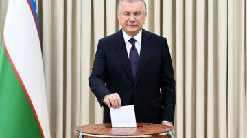 Uzbeks approve changes that could extend president till 2040