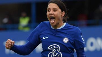 Chelsea 2-1 Liverpool: Women's Super League title hopes boosted by Sam Kerr winner