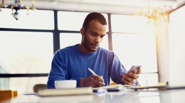 How Your Phone's Background Can Help You Study