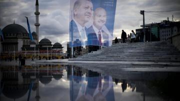 Turkish presidential candidate withdraws in boost to Erdogan's main challenger