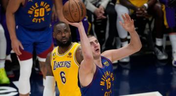 Jokic’s 34-point triple-double leads Nuggets over Lakers in Game 1 of WCF
