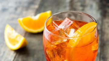 Use This Formula to Make a Spritz With Any Booze