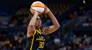 Brown, Ogwumike lead Sparks to overtime win over Mercury