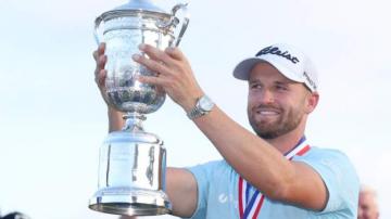 Clark holds off McIlroy's challenge to win US Open