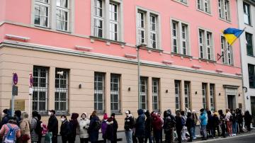 Ukrainian refugees helped push German population up 1.3% last year