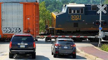 States clamp down on freight trains, fearing derailments and federal gridlock