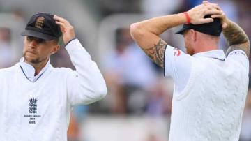 England's Ashes hopes hang by thread after awful third day