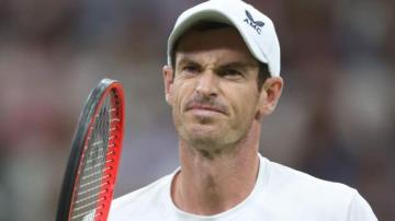 Murray leads Tsitsipas but stopped by curfew