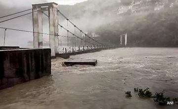 30 Dead, Over 500 Stranded As Himachal Pradesh Faces Rain Mayhem