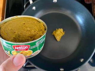 Scramble Your Eggs in a Spoonful of Thai Curry Paste