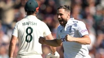 England chip away at Australia in crucial Test