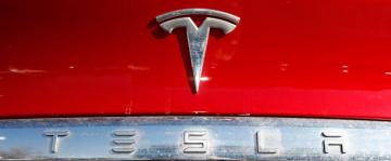 Tesla recalling nearly 16,000 of its 2021-2023 Model S and Model X vehicles due to seat belt issue
