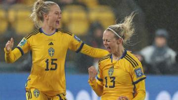 Sweden 2-1 South Africa: Amanda Ilestedt scores late winner