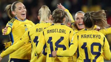 Sweden 5-0 Italy: Arsenal's Amanda Ilestedt scores two goals in easy win