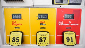 Gas prices are rising (again). The heat and supply cuts impact what you pay at the pump, experts say