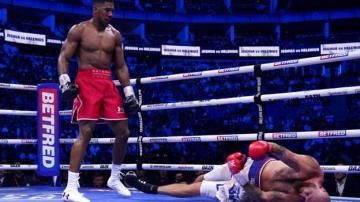 Joshua knocks out Helenius in seventh round