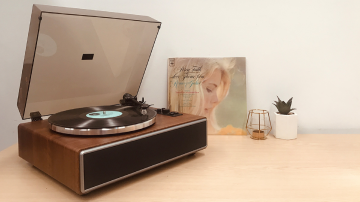 This Turntable With Bluetooth Speakers Is $250 Right Now