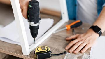 You Should Use a Solar Battery to Charge Your Cordless Tools