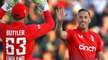 England comprehensively crush NZ in first T20