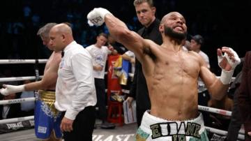 Eubank secures revenge over Smith with 10th-round stoppage
