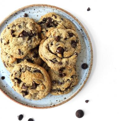 These Almond Chocolate Chip Cookies Will Have Healthy Snackers With a Sweet Tooth Salivating