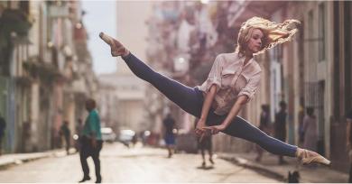 23 Breathtaking Shots of Ballerinas Against City Backdrops