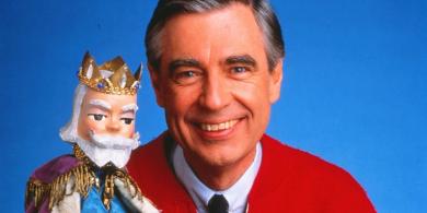 First Photo of Tom Hanks from Mister Rogers Biopic Revealed