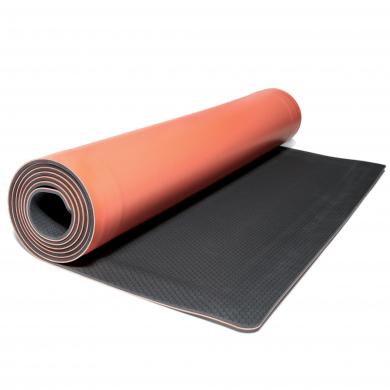 This Game-Changing Yoga Mat Rolls Itself Up
